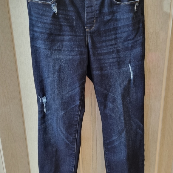 jeans blue color in good condition Size 10p - Picture 2 of 8